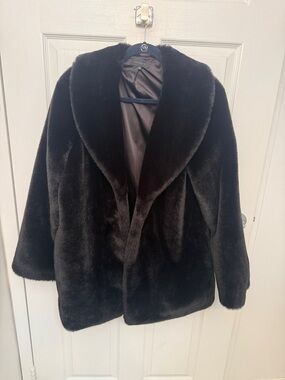 MAJORELLE Women's Black Teddy Faux-Fur Jacket